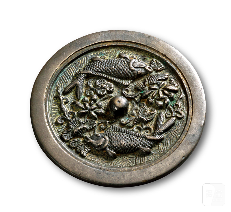 明 鱼戏莲叶纹镜